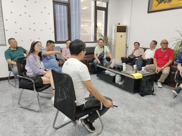 一场与客户关于连续式好色先生TV下载机的技术交流会
